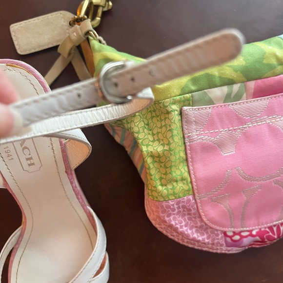 Coach - Picture 5 of 16